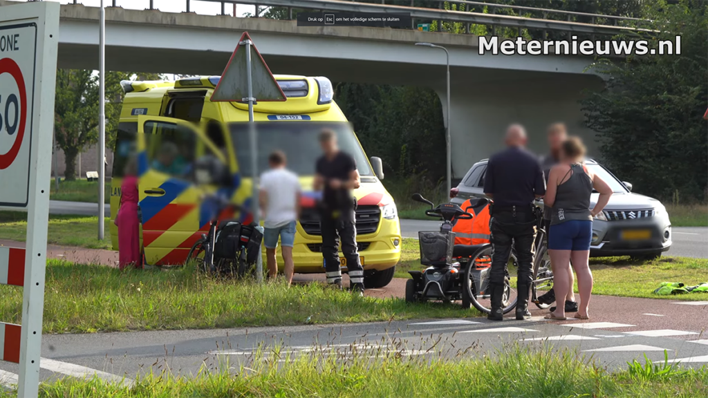 Hulpdiensten uitgerukt na aanrijding in Dedemsvaart