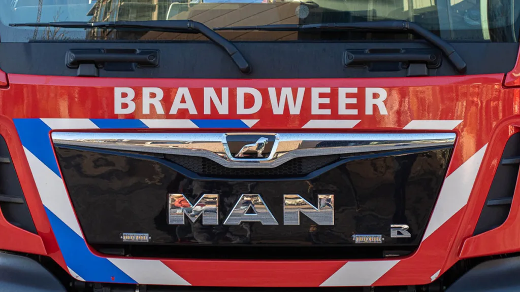 Automobilist komt met de schrik vrij bij autobrand