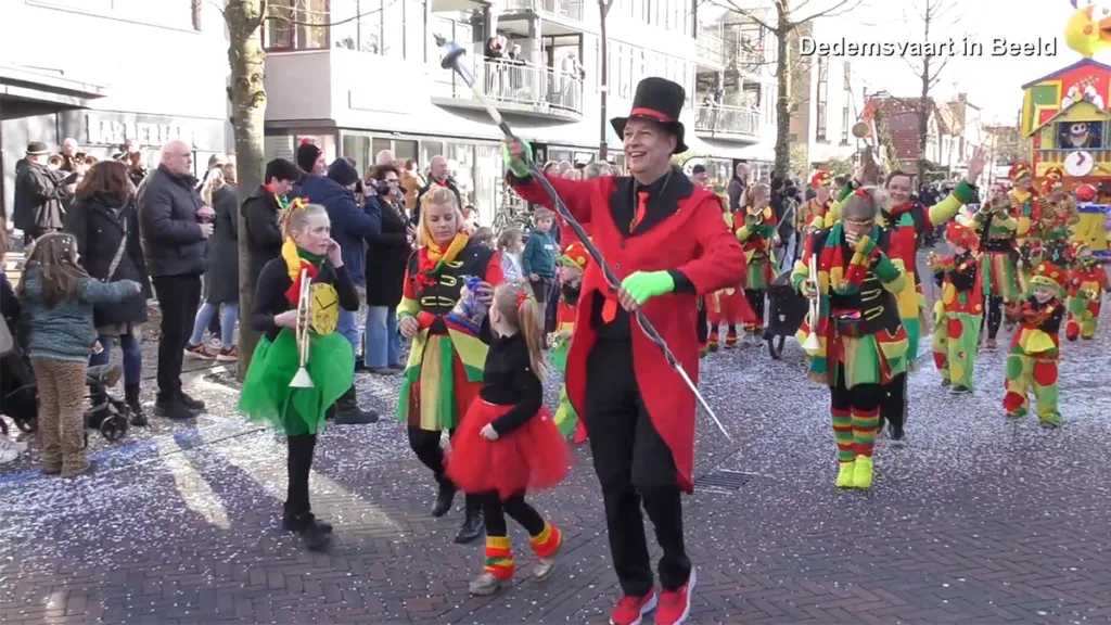 Optocht Kloetendonk: Creativiteit en Feestvreugde Optocht Kloetendonk: Creativiteit en Feestvreugde