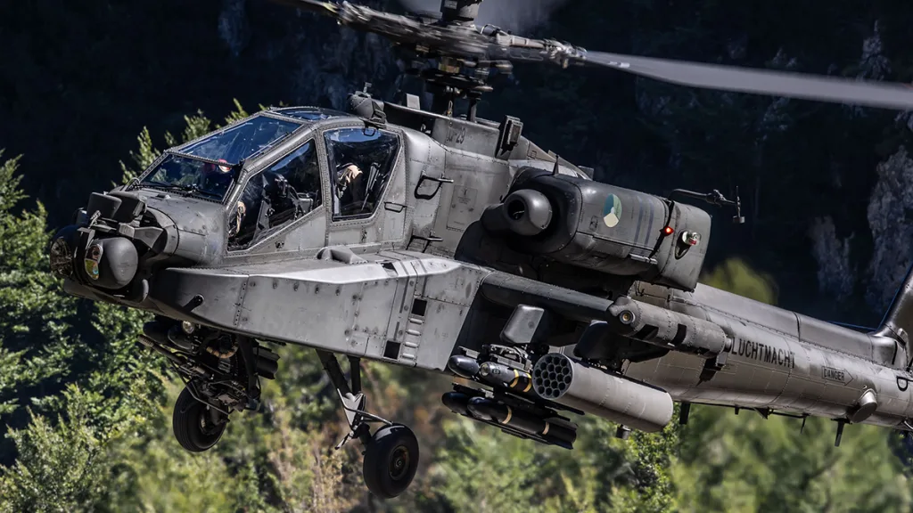 Apache-helikopters zorgen voor overlast; koe moet worden ingeslapen Apache-helikopters zorgen voor overlast; koe moet worden ingeslapen
