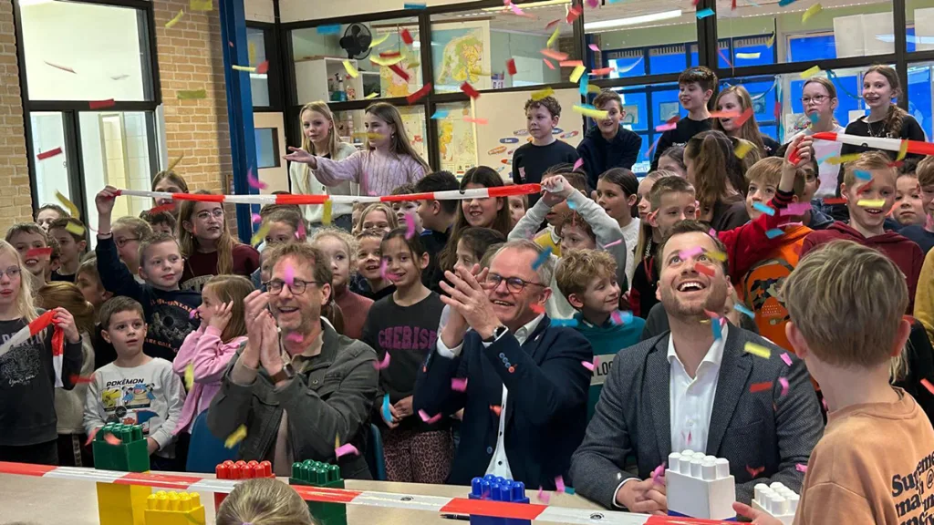 Verbouwing Kindcentrum De Ark Dedemsvaart officieel van start Verbouwing Kindcentrum De Ark Dedemsvaart officieel van start