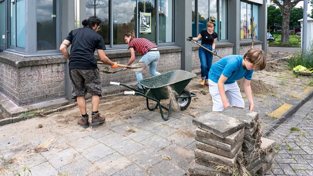 Hardenberg wipt 50.000 tegels: Doe mee aan het NK! Hardenberg wipt 50.000 tegels: Doe mee aan het NK!