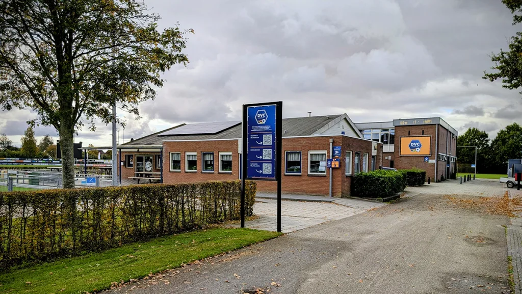 DVC Dedemsvaart onderuit bij hekkensluiter Zwolsche Boys DVC Dedemsvaart onderuit bij hekkensluiter Zwolsche Boys